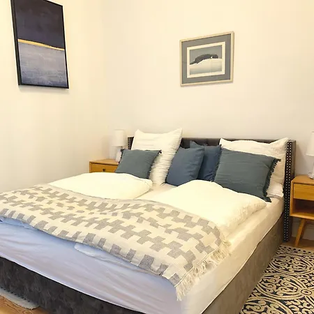 Daire Rod 2 Quiet And Familyfriendly Close To Public Transport